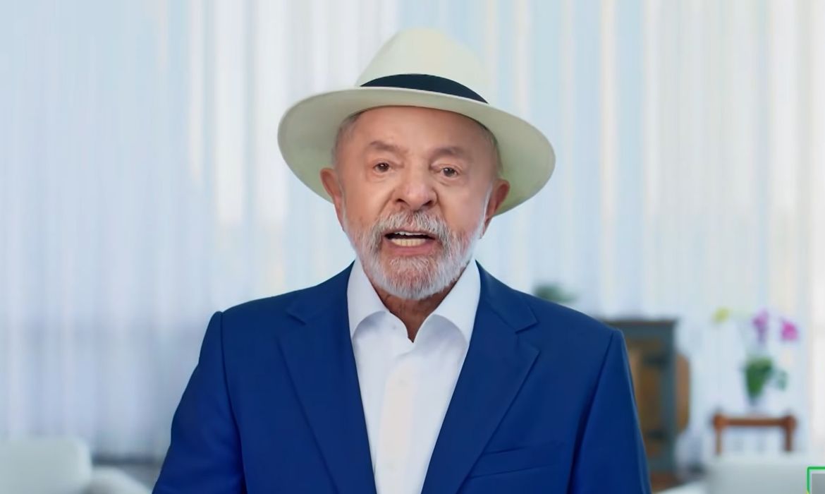 Lula diz que relação entre Flávio Bolsonaro e Daniel Vorcaro é “caso de polícia”