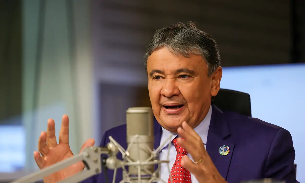 Ministro rebate críticas sobre permanência no Bolsa Família