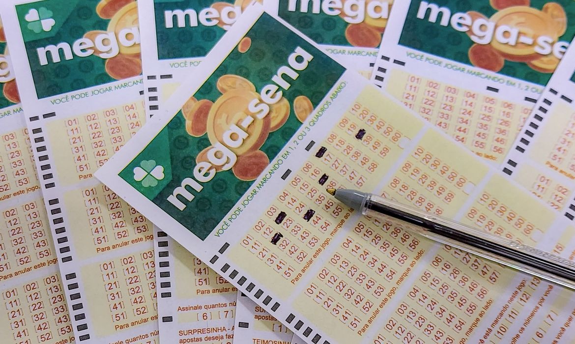 Mega-Sena 3.012 pode pagar prêmio milionário hoje