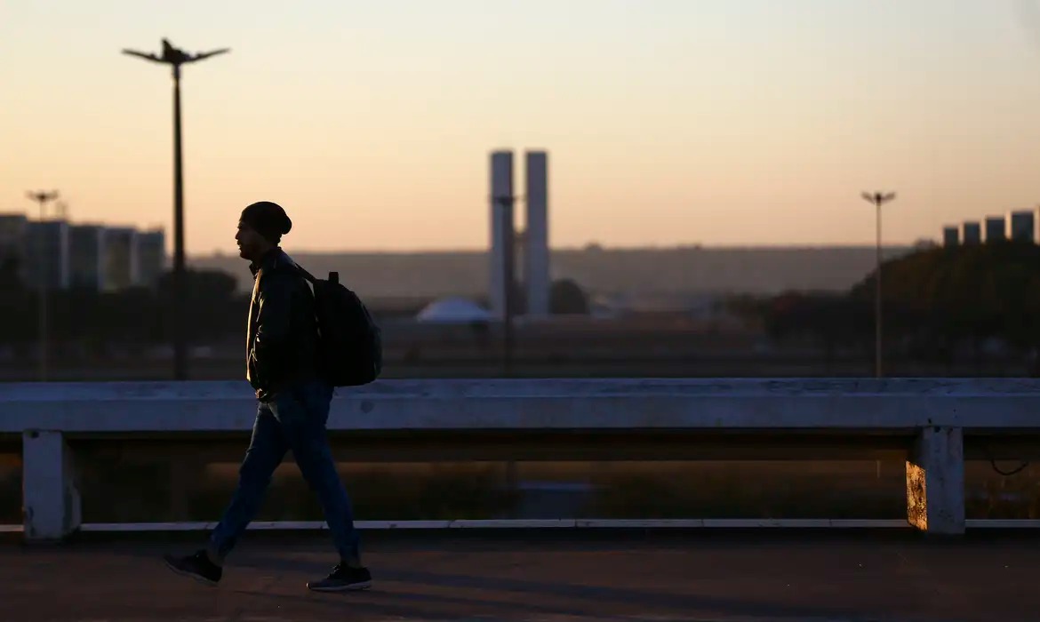Temperaturas devem superar média histórica em junho