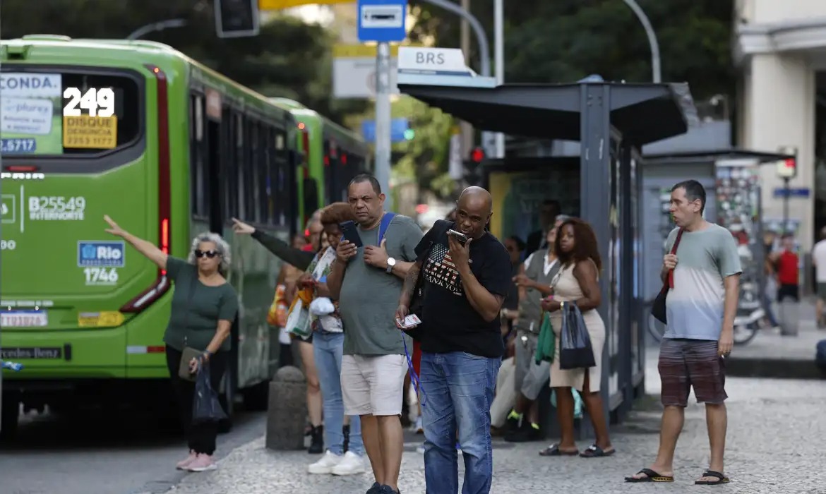 Lei do transporte abre caminho para tarifa zero