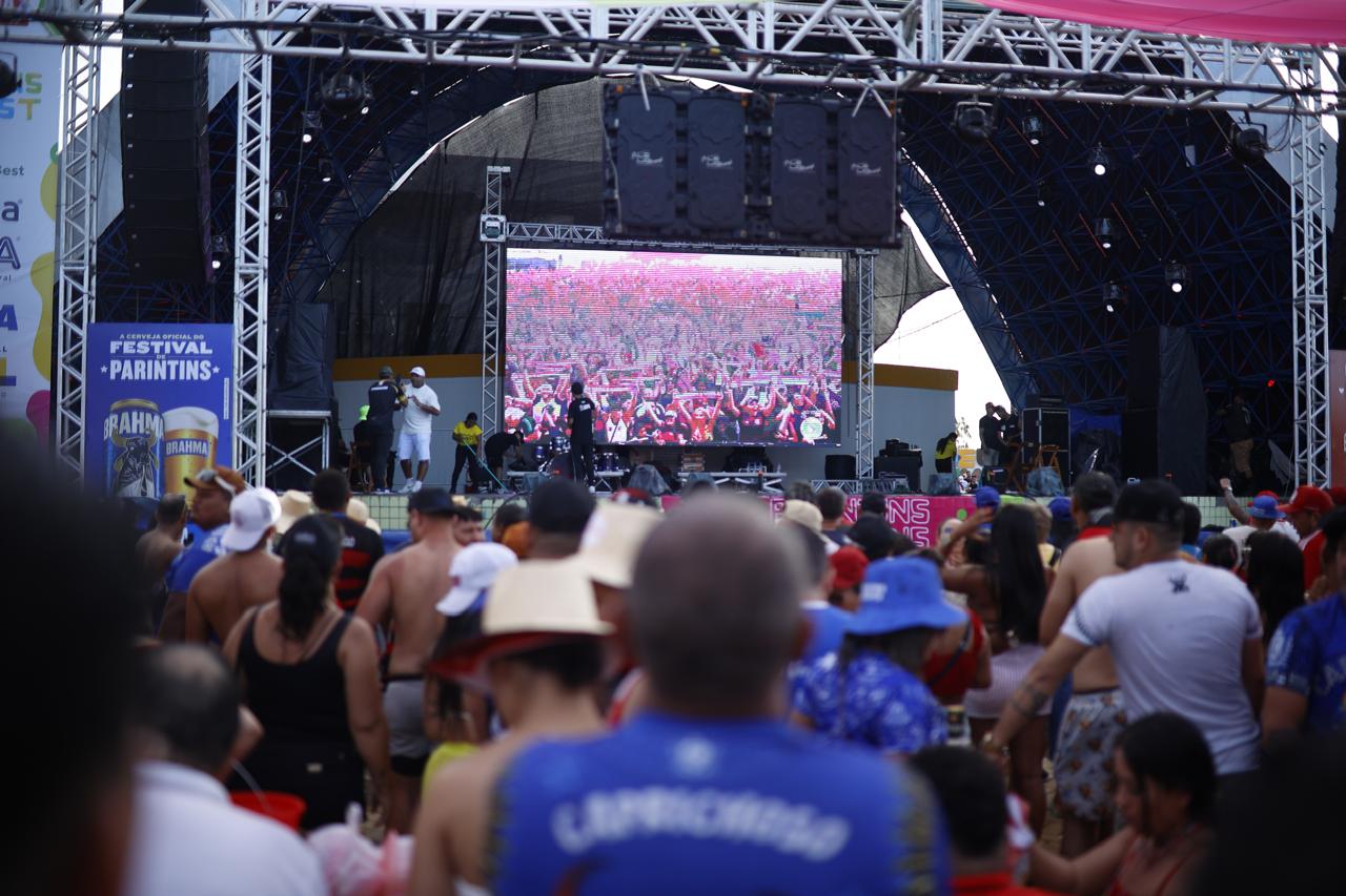 Evento mistura festa e transmissão ao vivo
