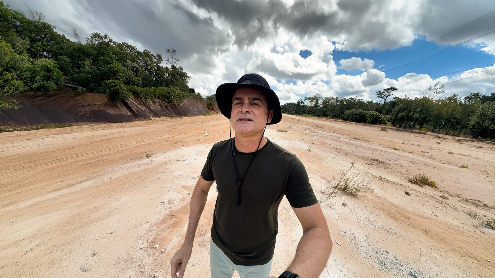 Obra milionária parada