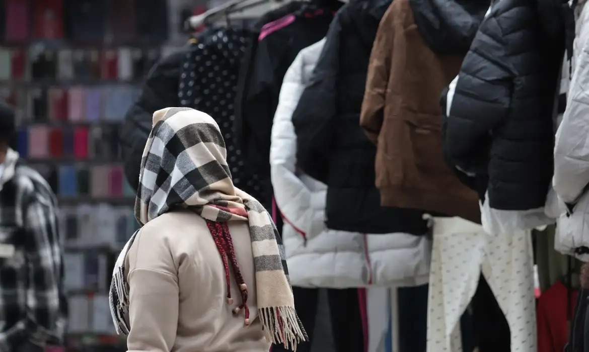 Inmet prevê frio intenso e chuva forte em diversas regiões