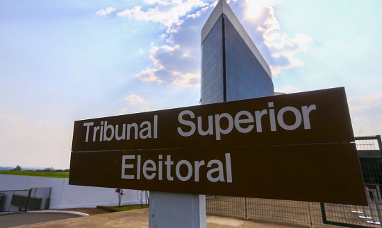 TSE reforça regras para apresentadores que serão candidatos em 2026