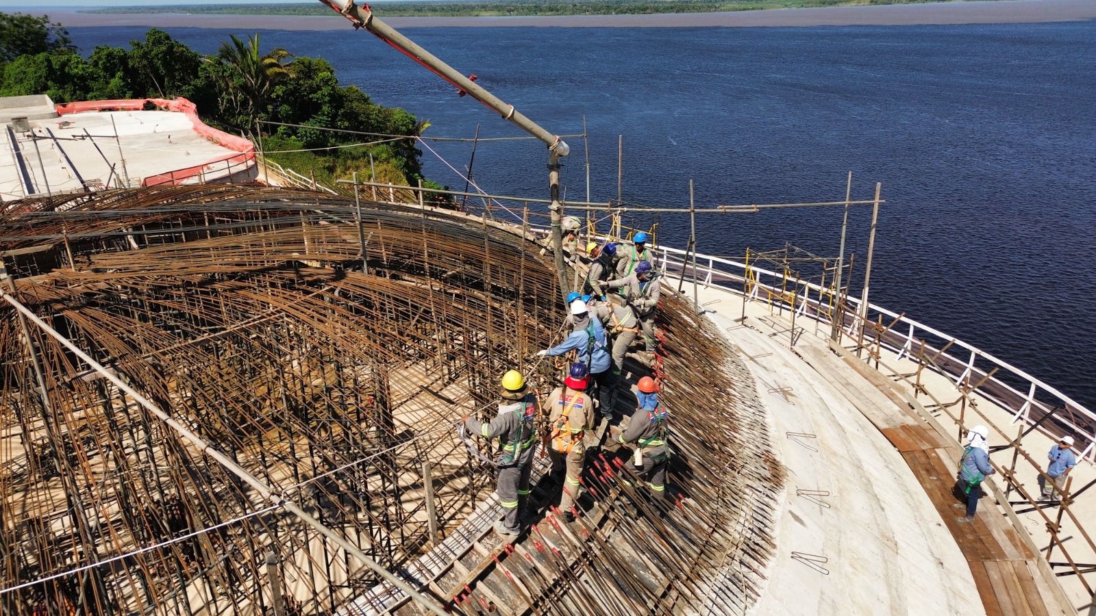 Obras do Parque Encontro das Águas avançam com Oca Niemeyer