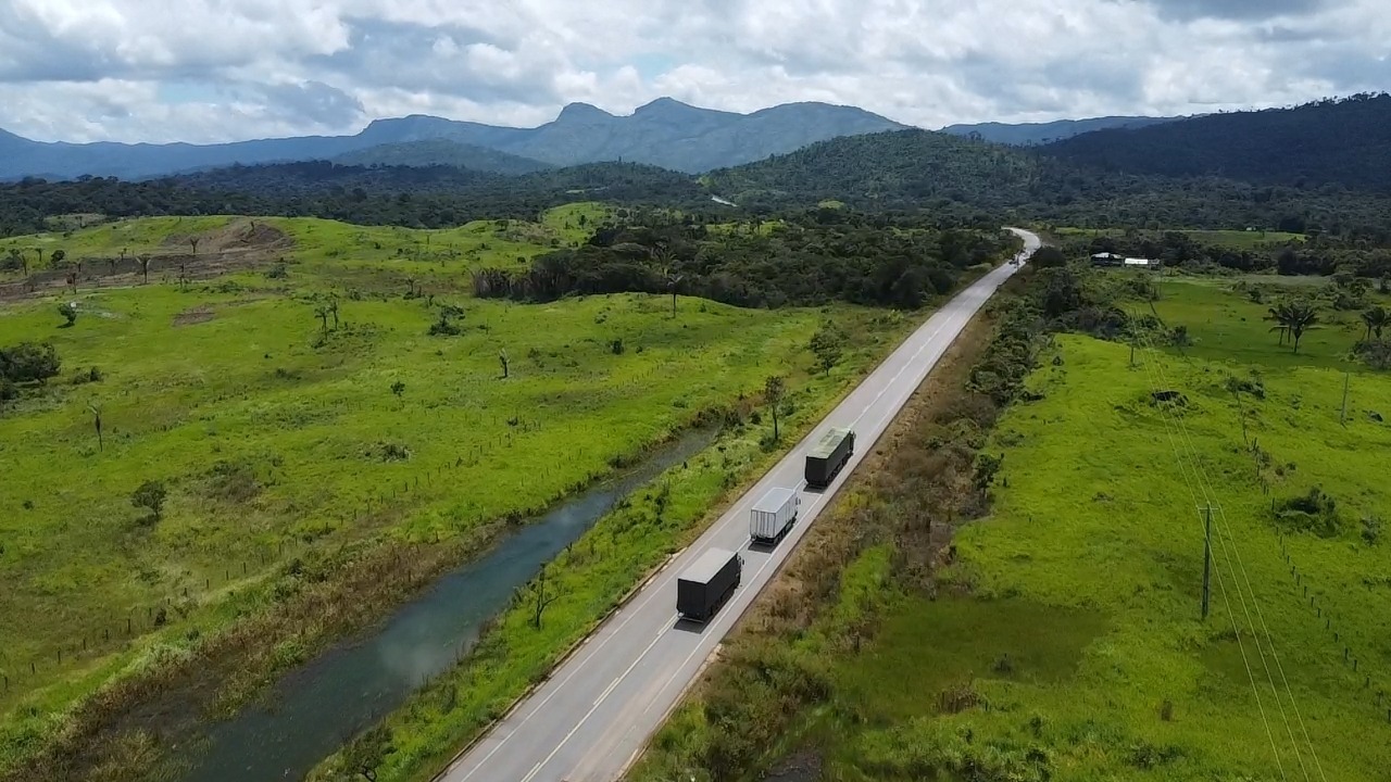 Comboio de Manaus leva ajuda humanitária à Venezuela