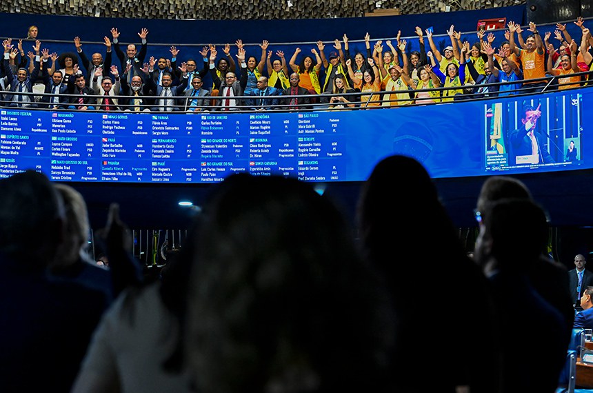 PEC 14/2021 garante aposentadoria especial aos agentes de saúde