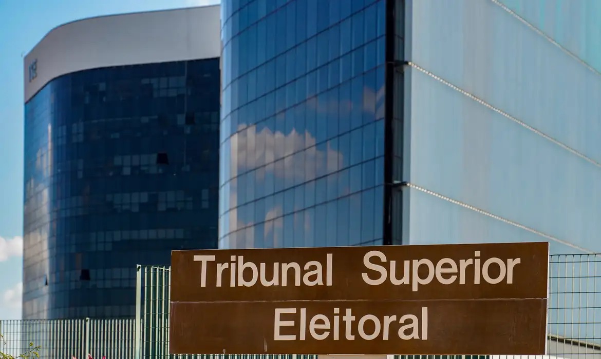 TSE amplia fiscalização contra desinformação nas eleições
