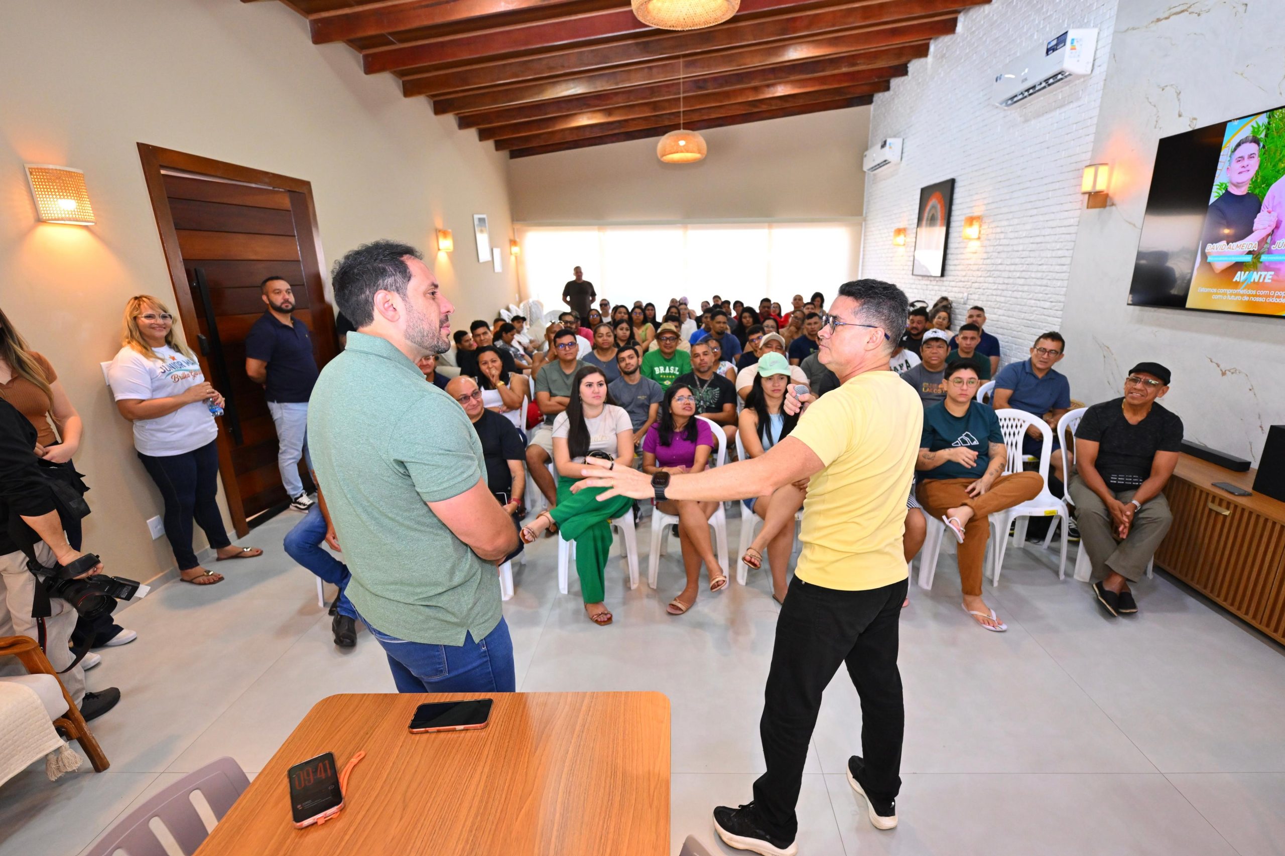 David Almeida fortalece diálogo com trabalhadores do Distrito Industrial de Manaus