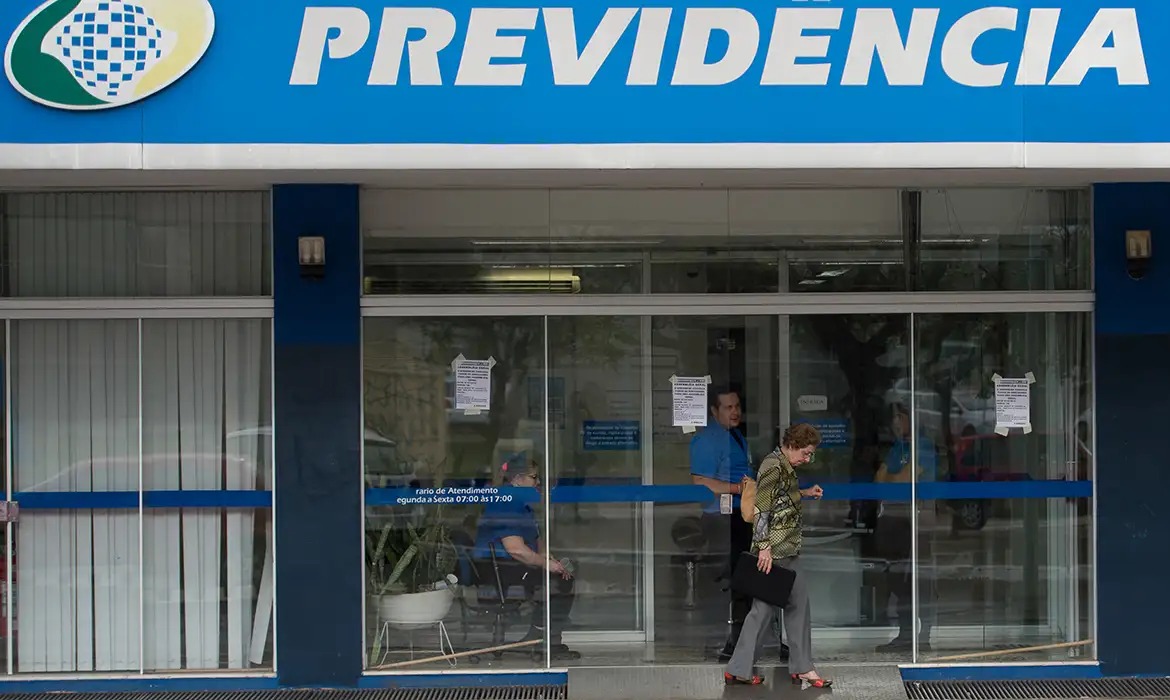 R$ 547 milhões para devolver descontos indevidos do INSS