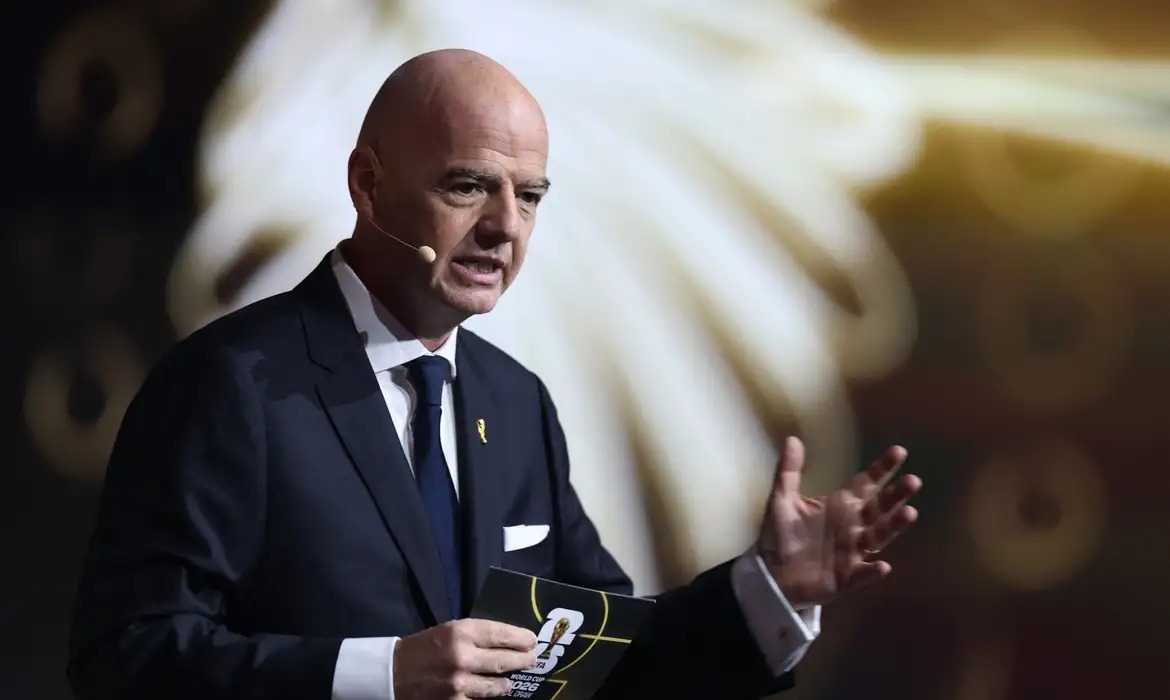Fifa avalia Copa com 64 seleções e impacto na economia