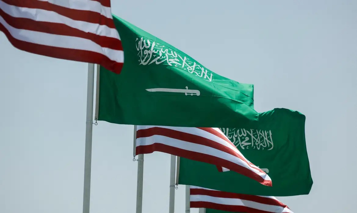 EUA e Arábia Saudita avançam em acordo para energia nuclear