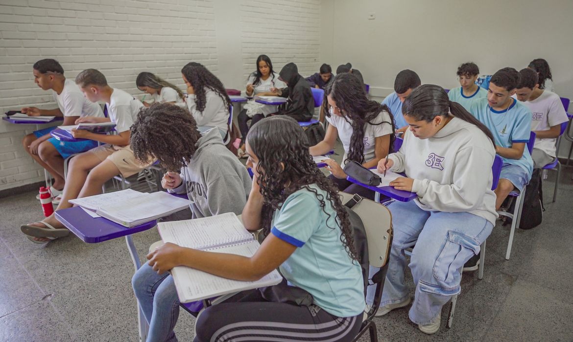 Escolas têm até sexta para concluir Censo Escolar 2026