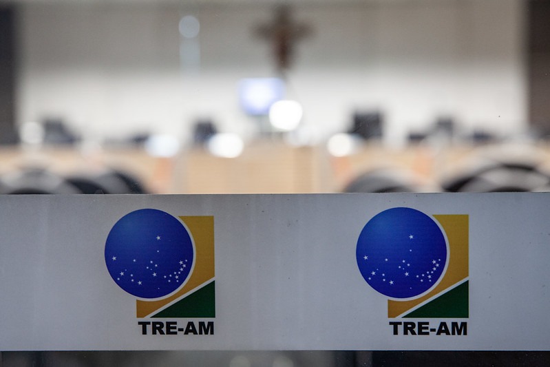 TRE-AM rejeita ação sobre suposto uso da máquina pública