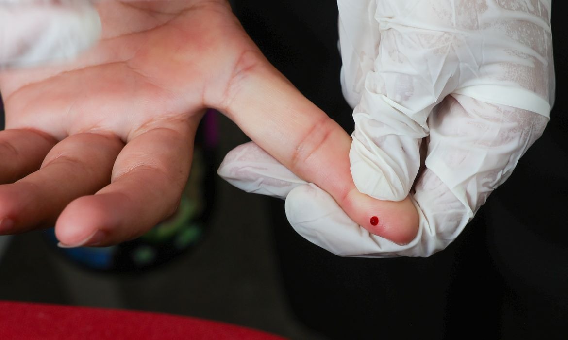 Brasil alcança meta internacional contra hepatite B