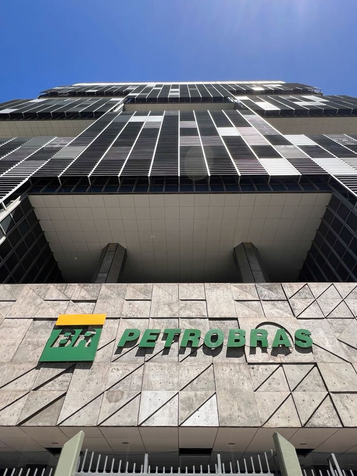 Concurso Transpetro oferece salários de até R$ 15 mil