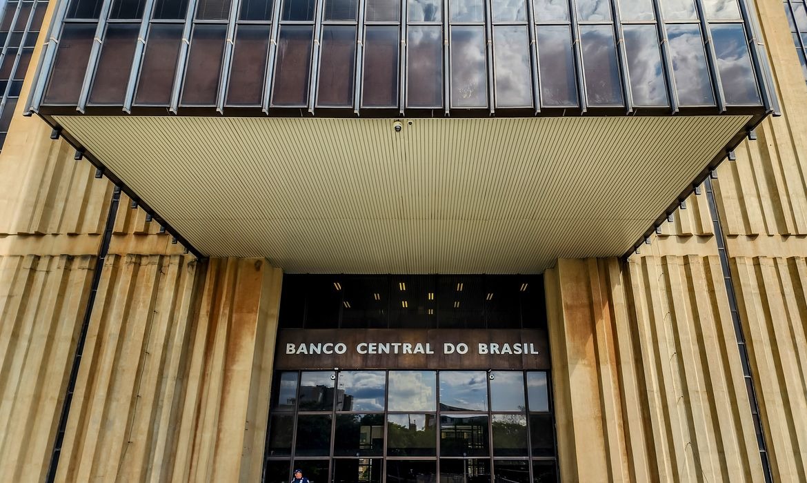 Mercado prevê inflação de 5,02% para 2026, aponta Focus