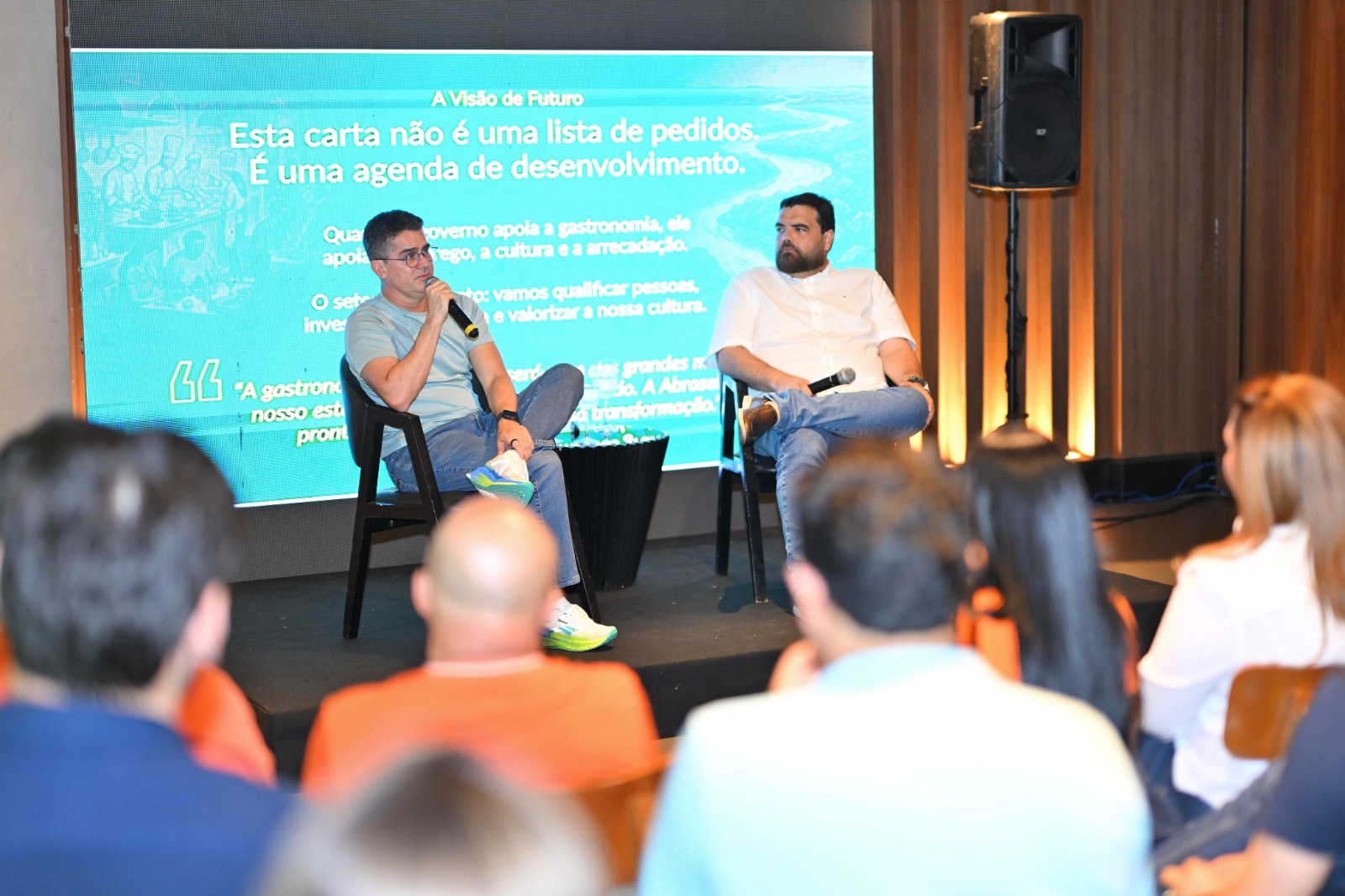 David Almeida recebe propostas da Abrasel-AM