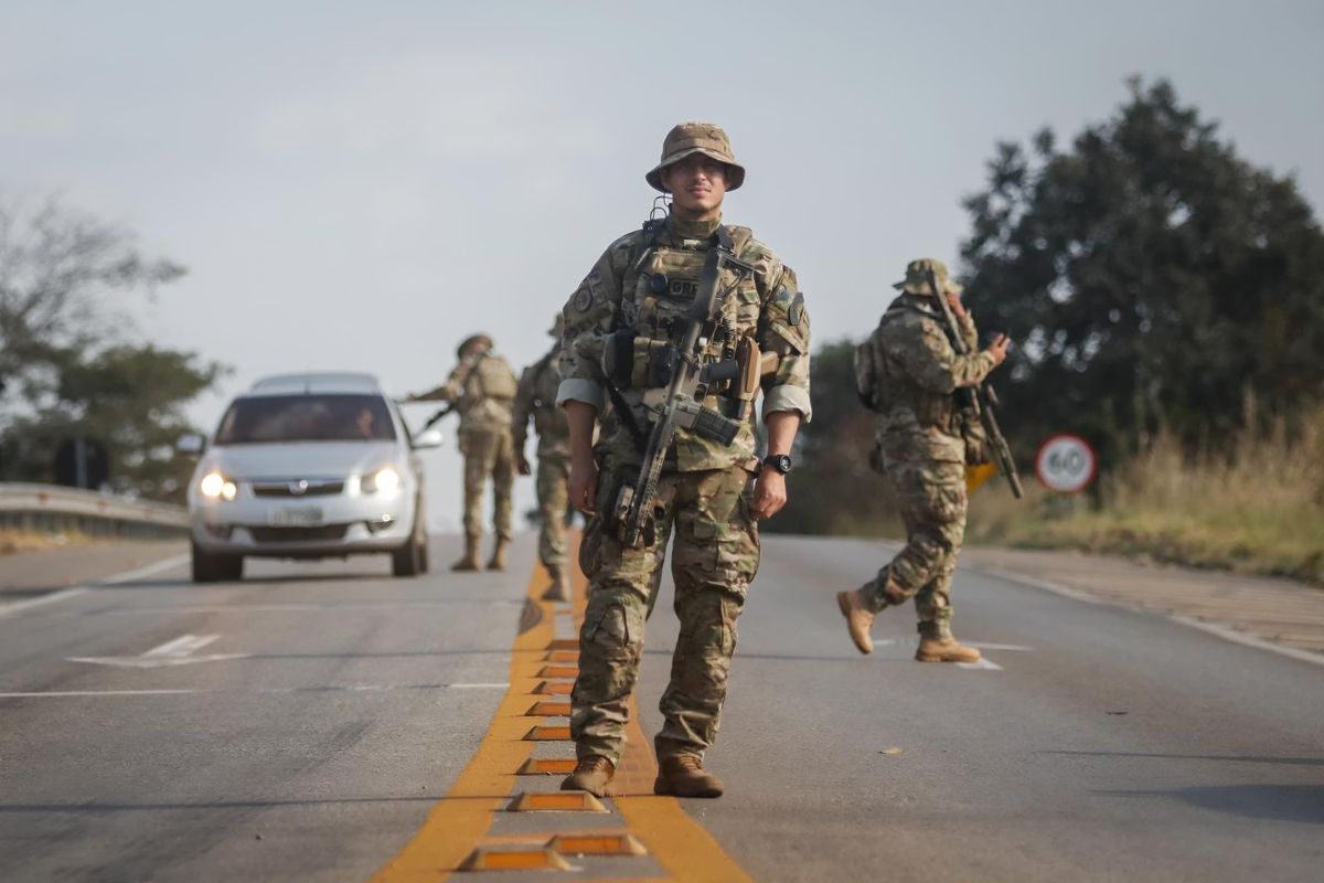 EUA dizem que PCC e CV podem ser alvos militares