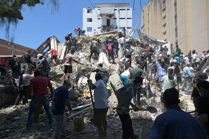 Terremoto na Colômbia deixa 224 mortos; buscas continuam
