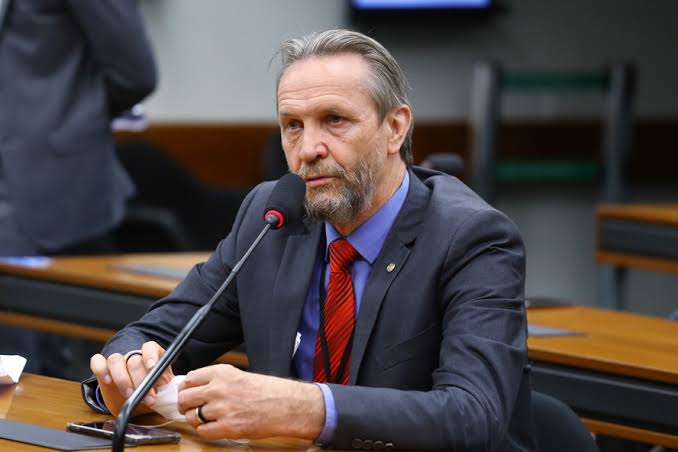 Pedro Uczai sofre AVC durante reunião na Câmara
