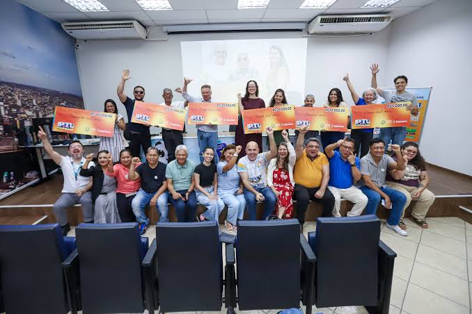 Prefeitura de Manaus entrega R$ 180 mil no IPTU Premiado