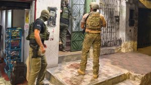 PF prende suspeito ligado ao Comando Vermelho no AM