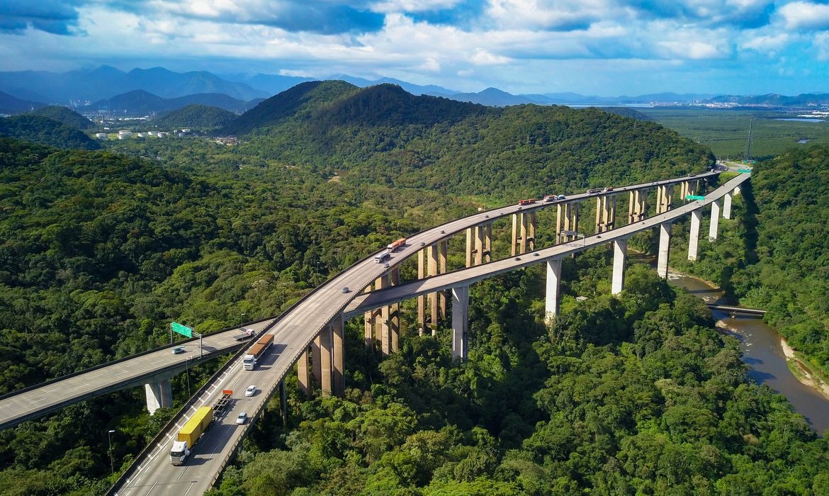 Infraestrutura precisa de mais recursos para elevar competitividade do Brasil