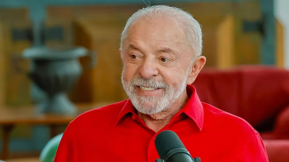 Bolsa Família de R$ 691: Lula assina reajuste de 15%