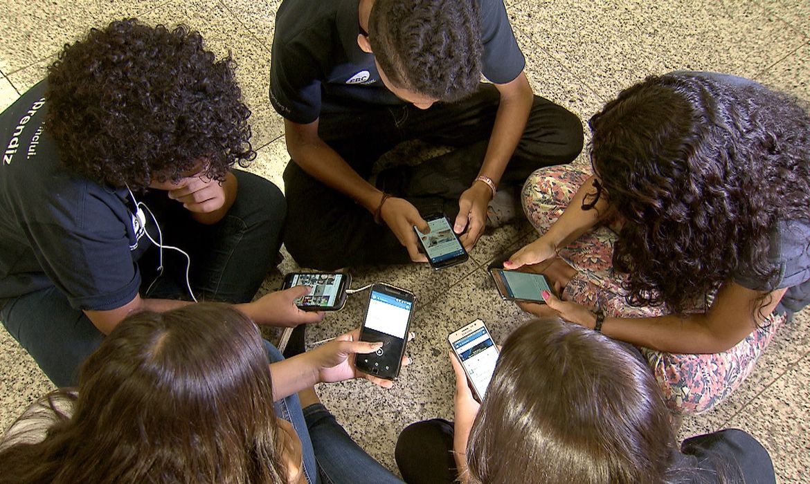Algoritmos e bolhas digitais preocupam pesquisadores