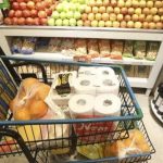 Cesta básica recua 4,55% na capital do Amazonas