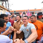 David Almeida registra 21,7% antes de caminhada em Manaus